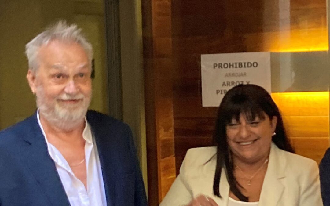David Lebón se casó con su manager y conmovió a todos con su emotiva ceremonia