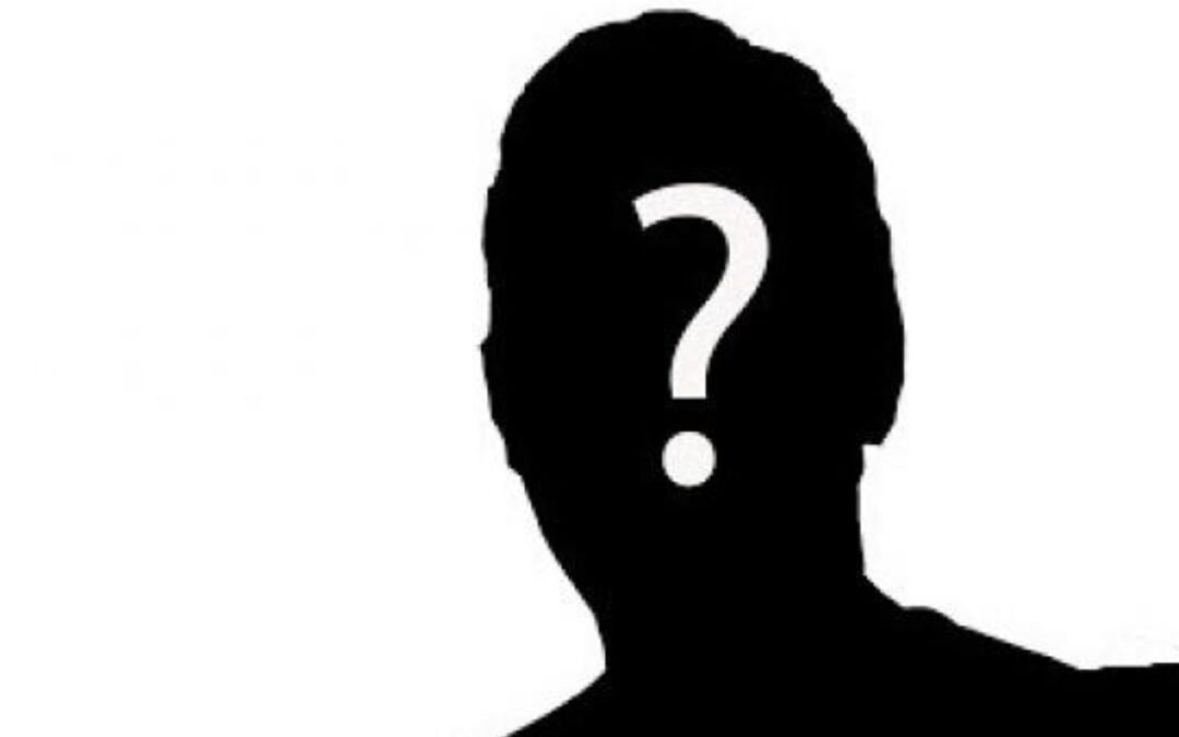 Dos conductores buscan radio para sus programas