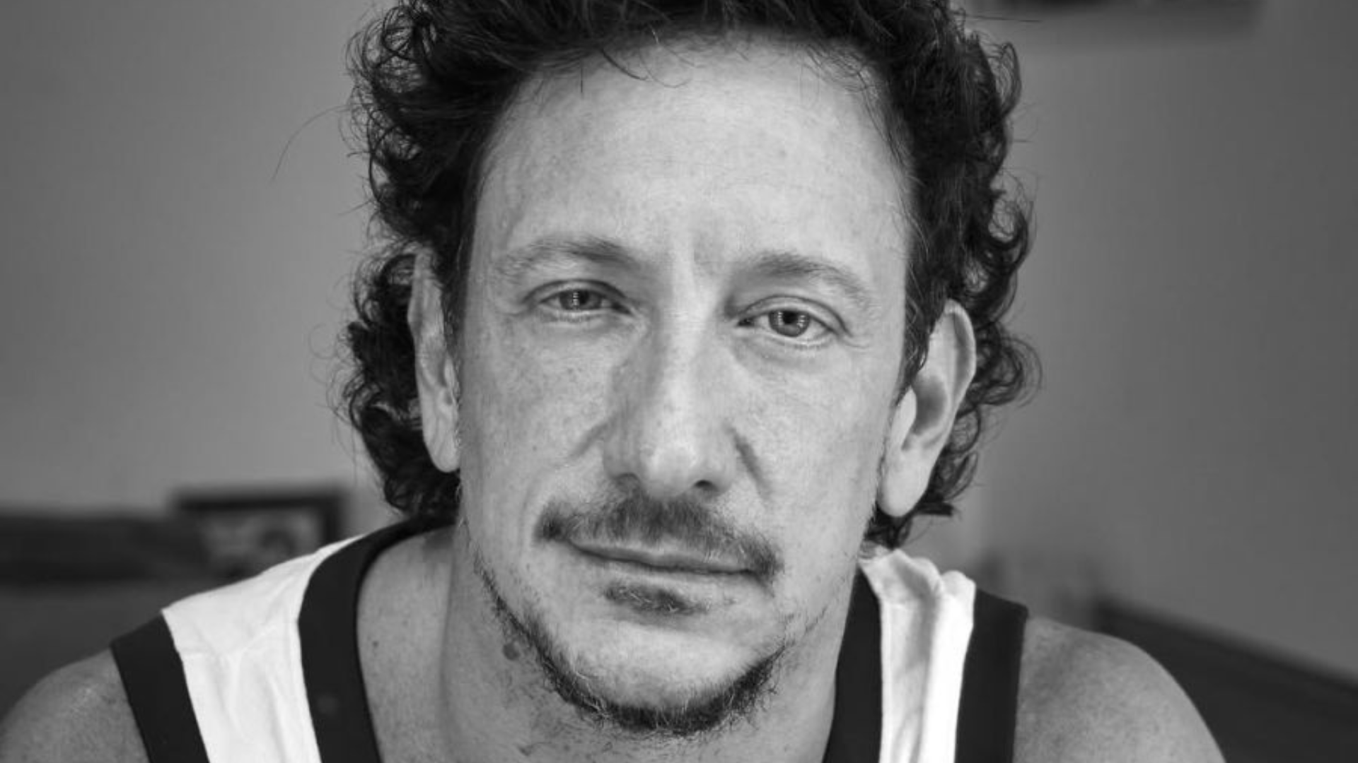 chisme_20251201_073307_0000