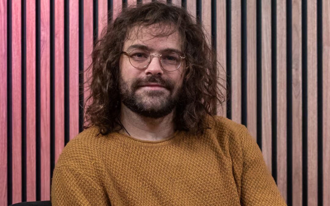 Peter Lanzani sorprende con un personaje clave en el nuevo film argentino de Netflix