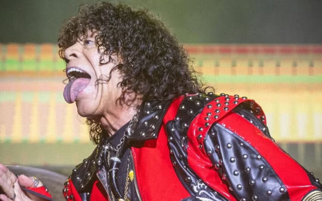 Preocupación por La Mona Jiménez tras frenar su show en Córdoba