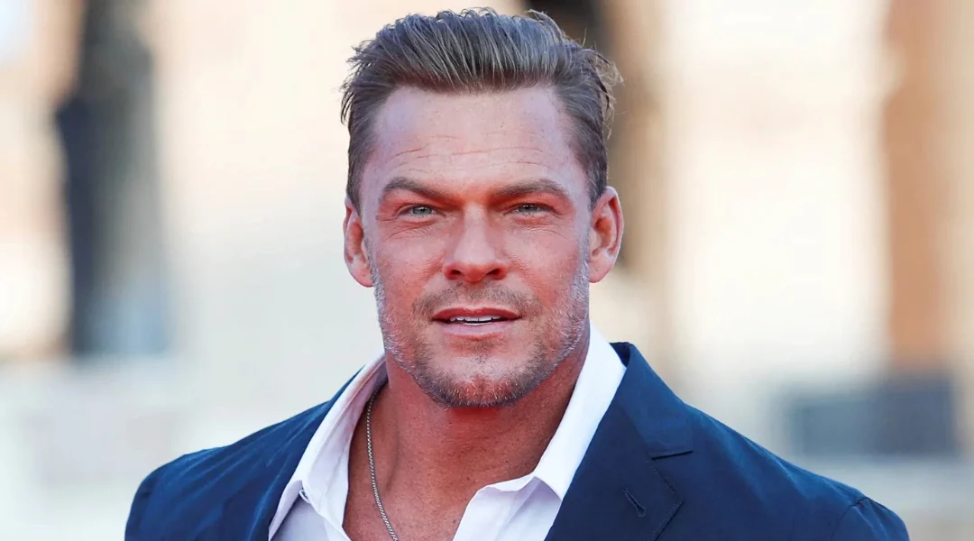 Furia descontrolada y golpes en el piso: el escandaloso video de Alan Ritchson que estremece a Hollywood