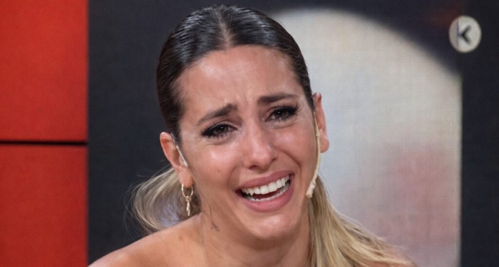 Cinthia Fernández llorando