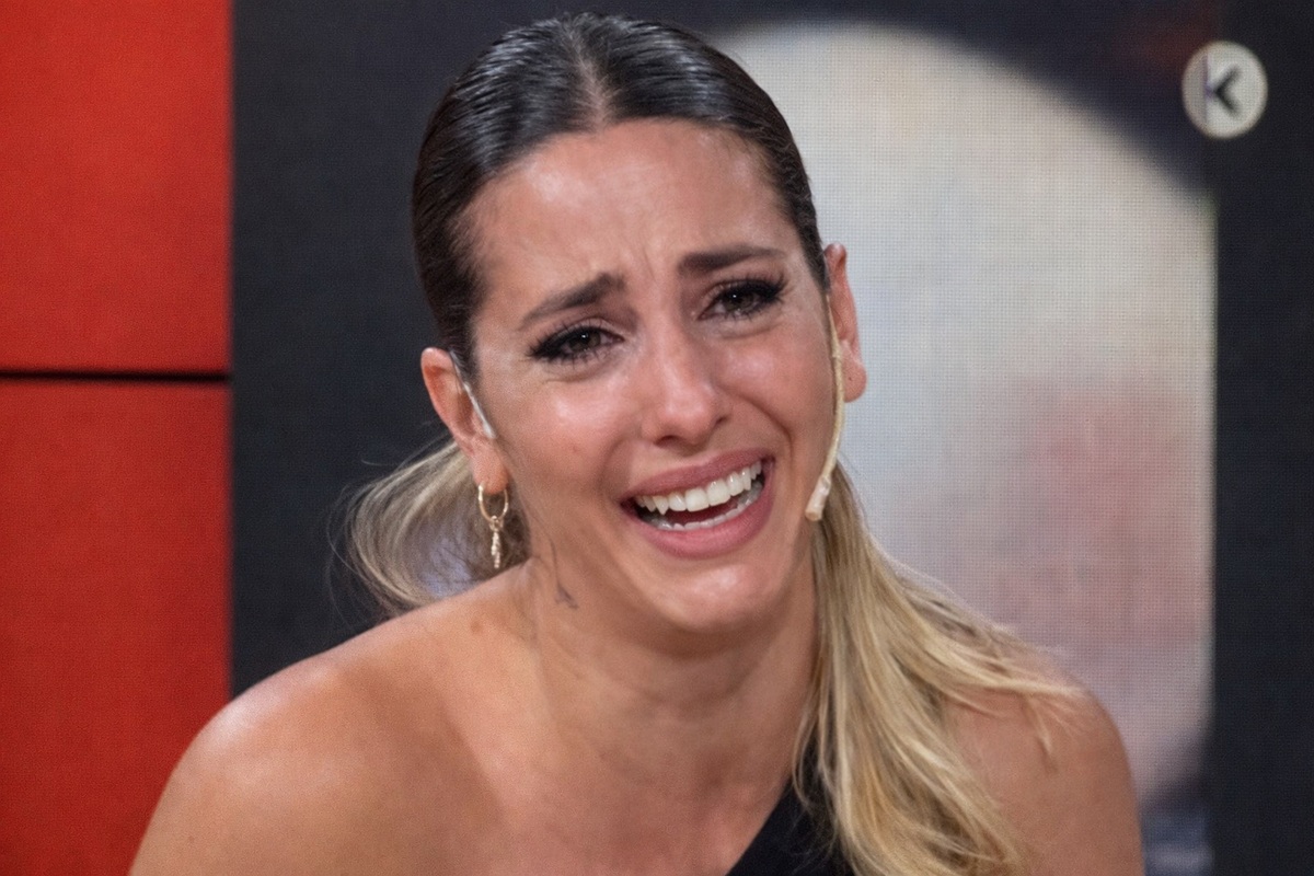 Cinthia Fernández llorando