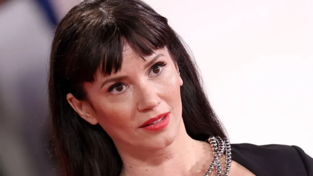 Griselda Siciliani mirando de frente