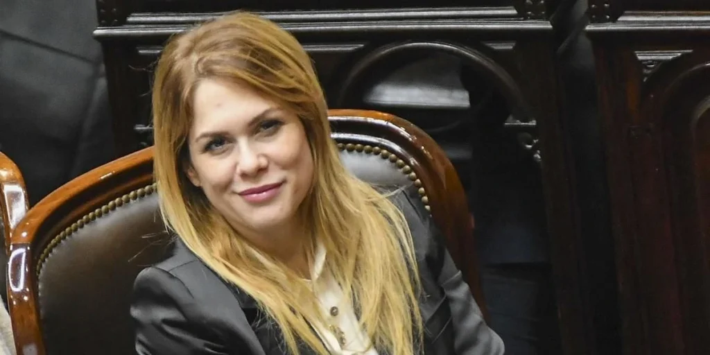 De la foto íntima a una acusación letal: el escandaloso tuit de Lilia Lemoine que paralizó las redes