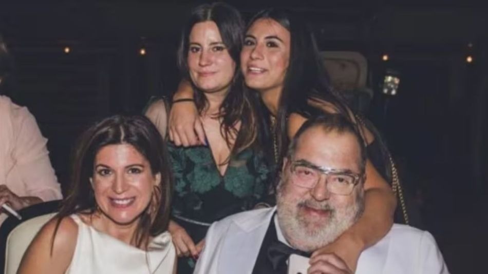 Elba Marcovecchio con Jorge Lanata y sus hijas