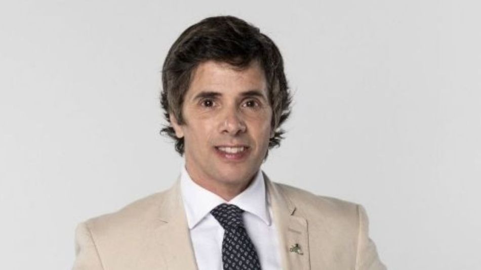 Robertito Funes en la feria francesa