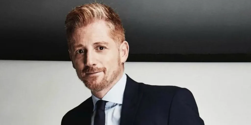 Martín Liberman en traje