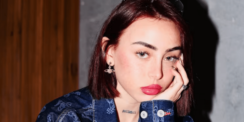 Nicki Nicole enojada