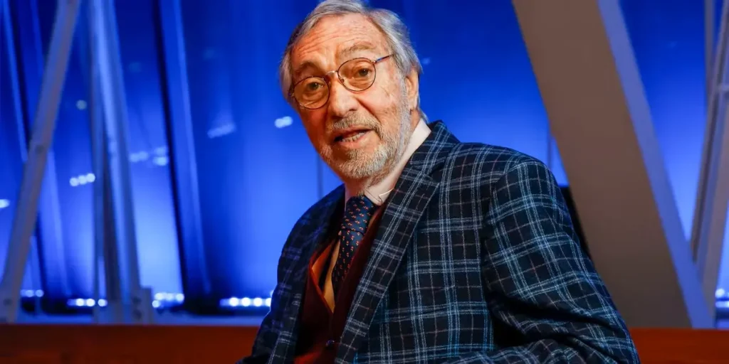 Luis Brandoni de frente