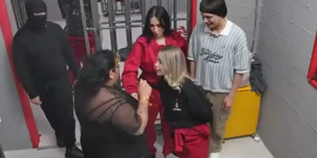 Se descompensó Coty Romero en la cárcel del reality español y la atendieron de urgencia Coty Romero en La Cárcel de los Gemelos