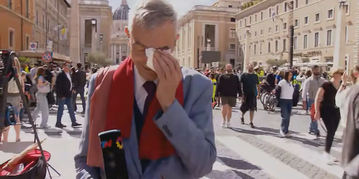 Nelson Castro llorando