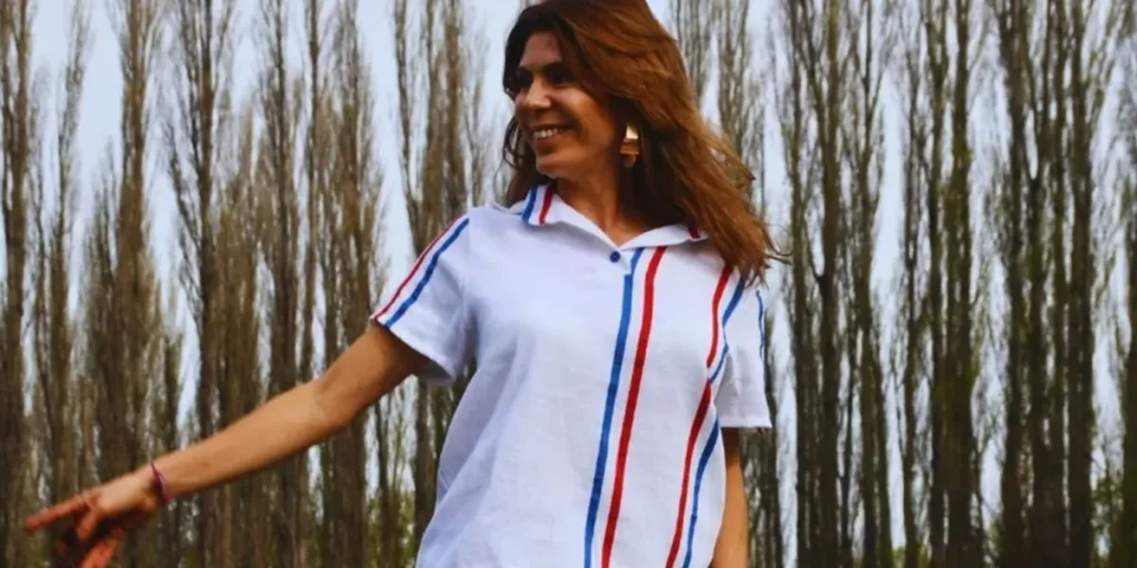 Ropa hecha de trapo de cocina