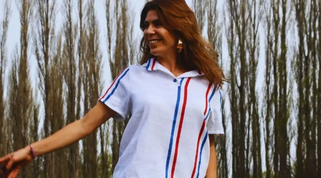 De limpiar la cocina a la pasarela: abrió Trapo, una marca que vende ropa hecha con rejillas en Palermo