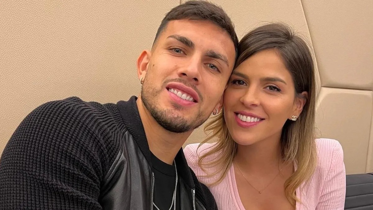 Leandro Paredes y su mujer 