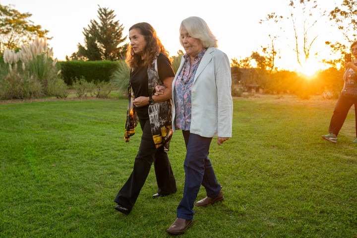 Mónica Cahen D’Anvers y su hija Sandra Mihanovich 