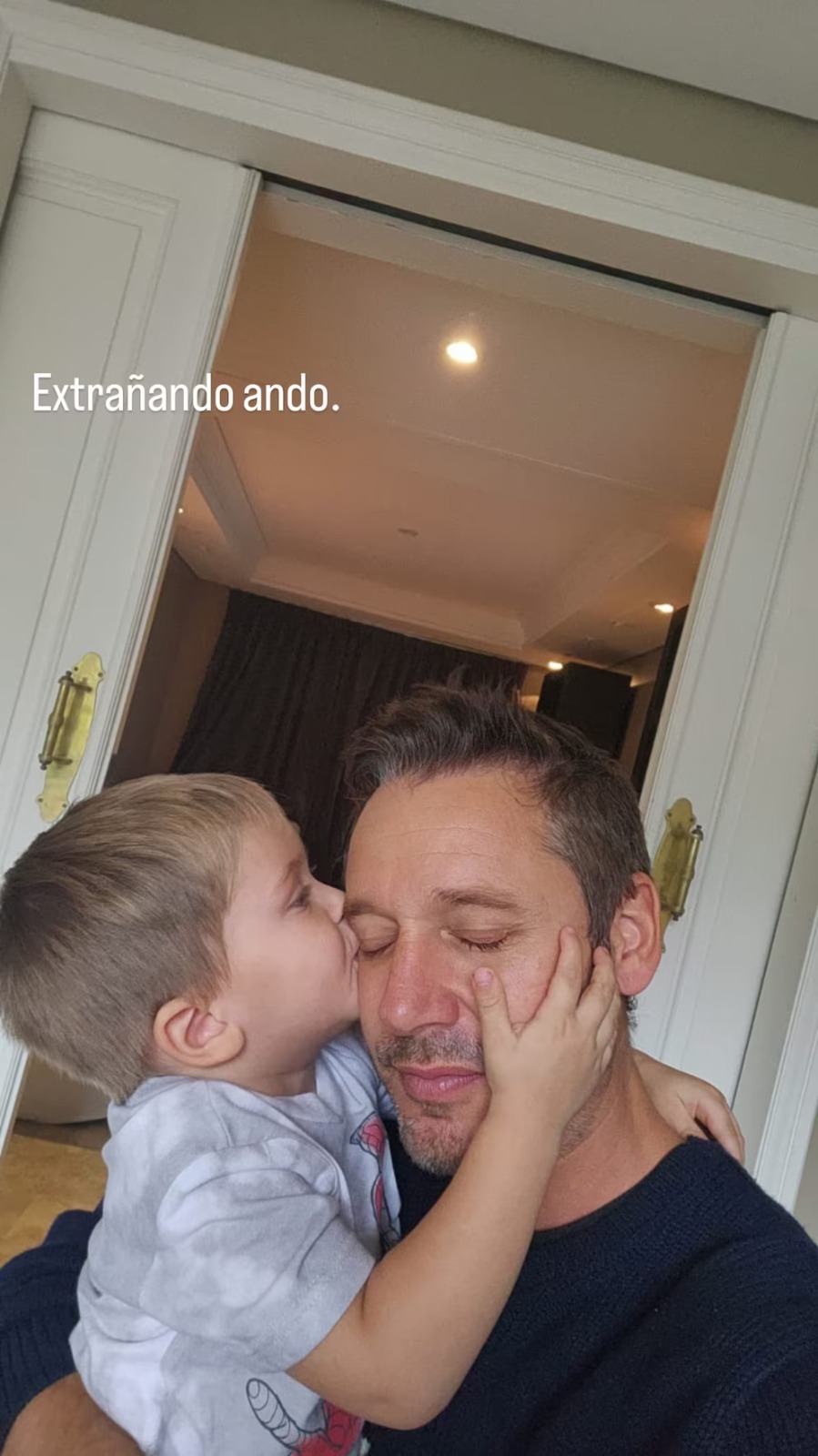 Benjamín Vicuña le dedicó un posteo con su hijo Amancio 
