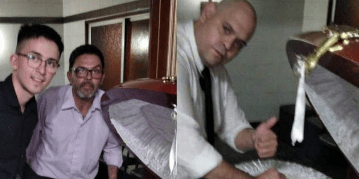 Se sacaron una foto con los restos de Maradona