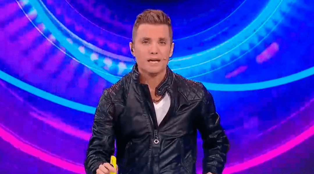 Cuánto cuesta la extraña campera que Santiago del Moro usó en Gran Hermano y qué detalles la hacen millonaria