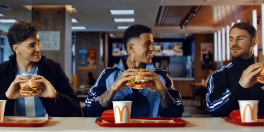 Se destapó la “mentira” de la nueva publicidad de Alexis Mac Allister, Enzo Fernández y Julián Álvarez