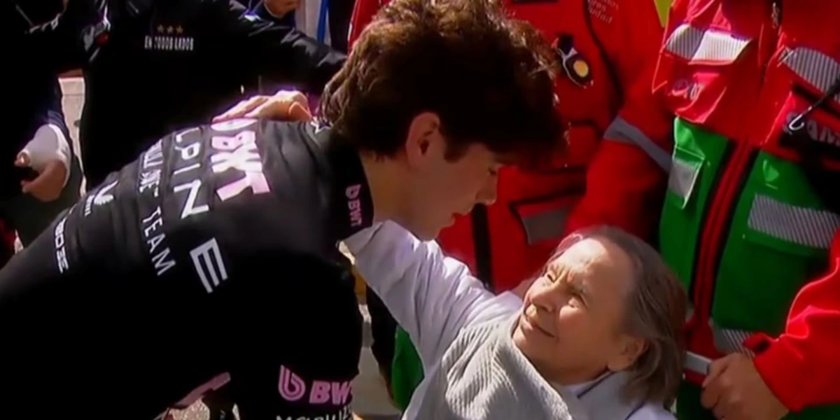 “Cerquita de su casa”: el conmovedor abrazo de Franco Colapinto con su abuela antes de su histórica exhibición