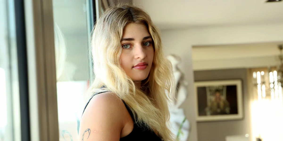 Marta Fort confesó que recibe mensajes de su papá Ricardo tras afirmar que lo “vieron” por su edificio