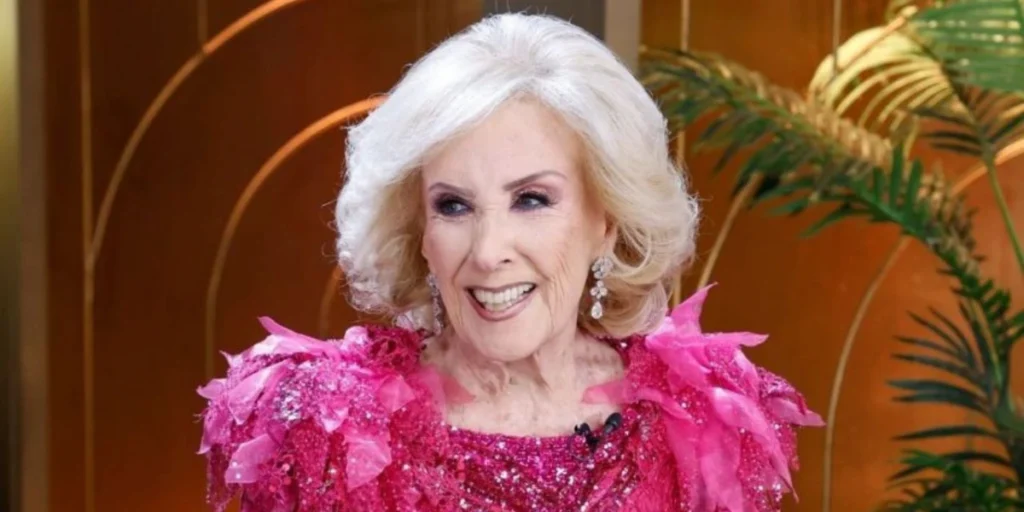 Preocupación por la salud de Mirtha Legrand: qué tiene y quién la reemplazará en la mesaza