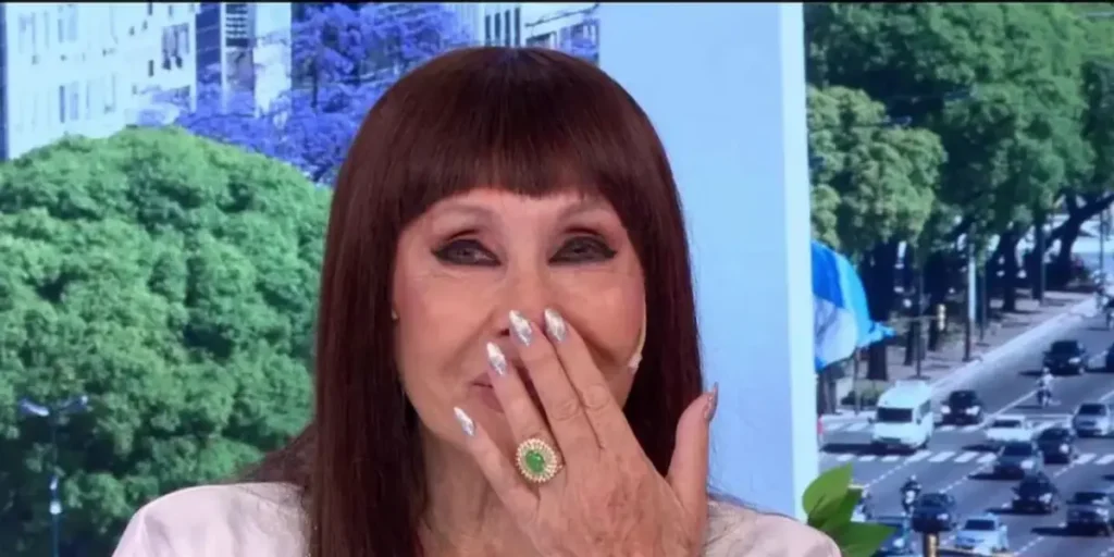 Moria Casán destapó un escandaloso momento entre Iván de Pineda y Flor de la V en los Martín Fierro de la Moda