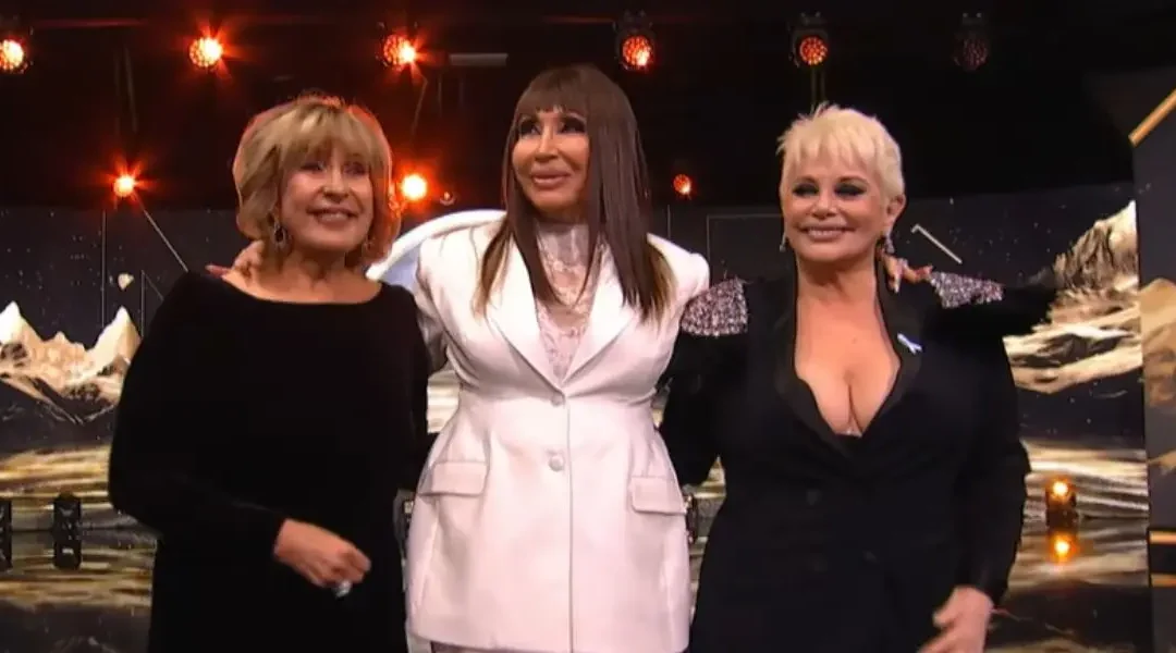 Moria Casán, Georgina Barbarossa y Carmen Barbieri se dieron el abrazo de la paz en los Martín Fierro 2026 y el momento fue histórico