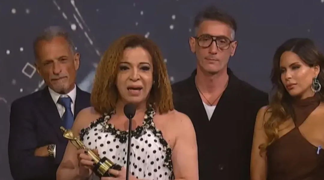 Lizy Tagliani fulminó en vivo a Viviana Canosa en los Martín Fierro 2026 luego de que archivaran la falsa denuncia por pedofilia