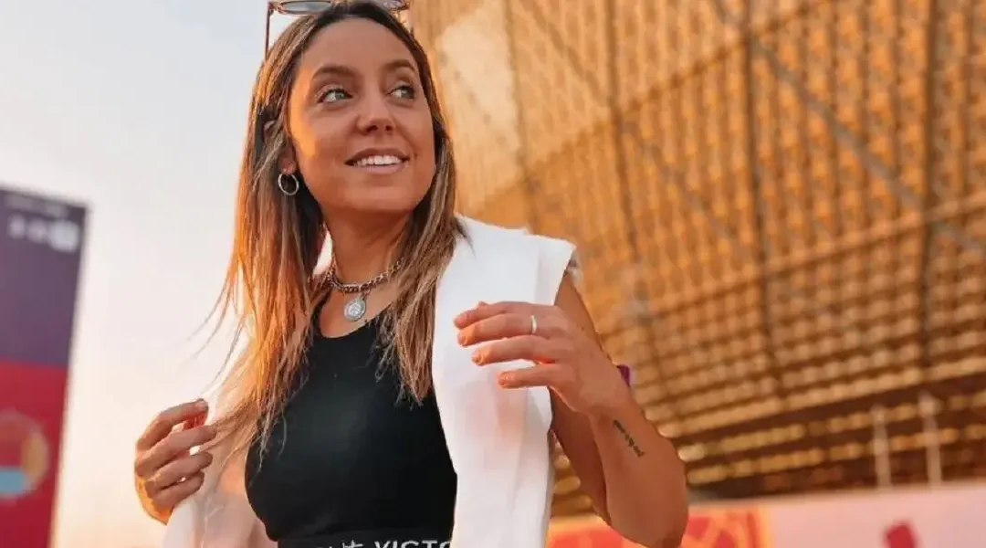 Atacaron en vivo a Sofi Martínez en España: el escalofriante video del momento
