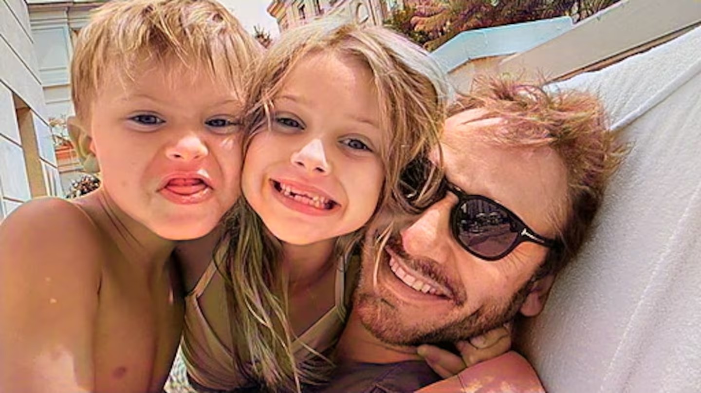 Benjamín Vicuña y sus hijos 