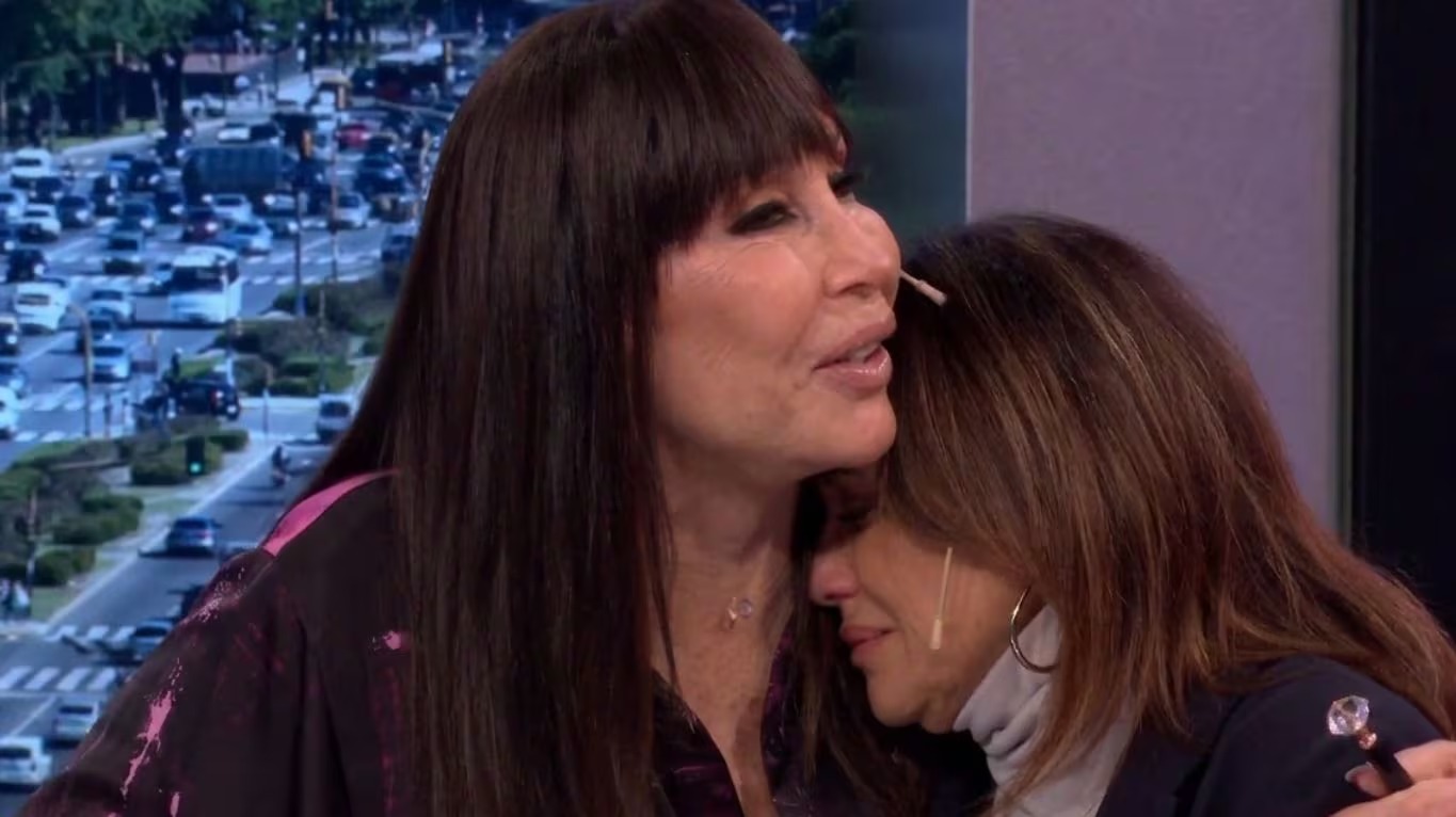 Moria Casaán junto a Fernanda Callejón