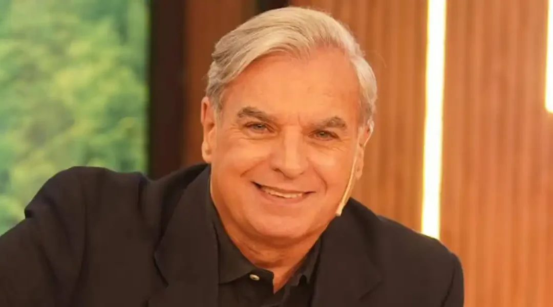 Carlos Monti está enamorado y reveló con qué famosa empezó una relación