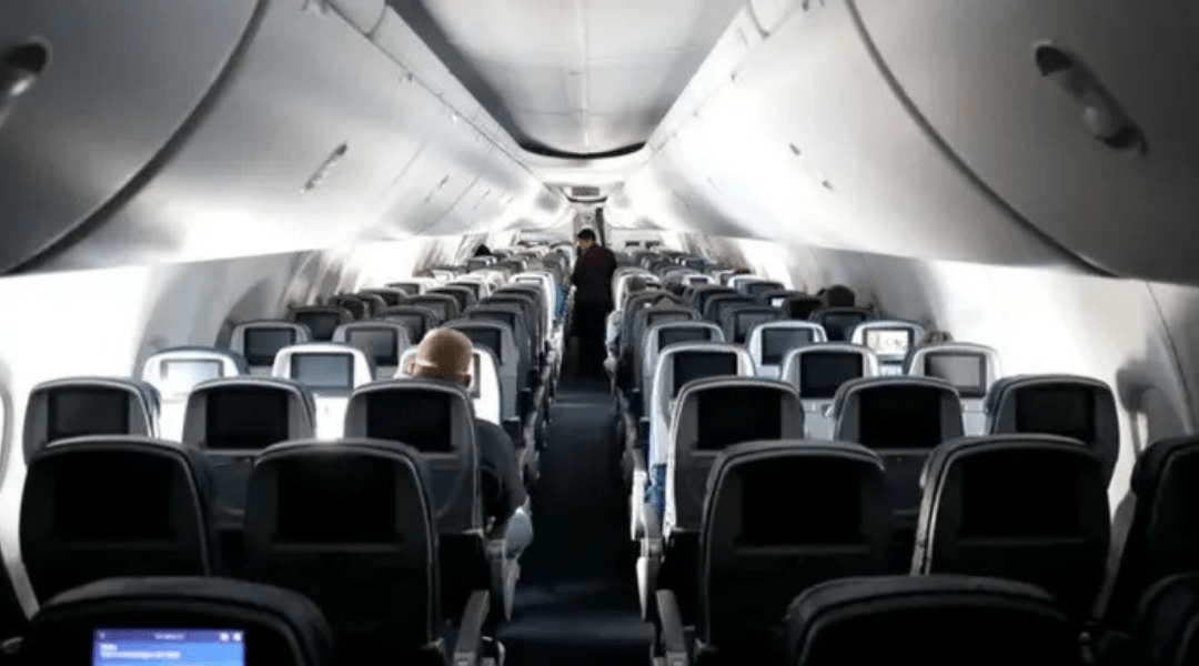 Sexo en un avión: cuáles son las multas y sanciones que pueden recibir los pasajeros detenidos en Rosario