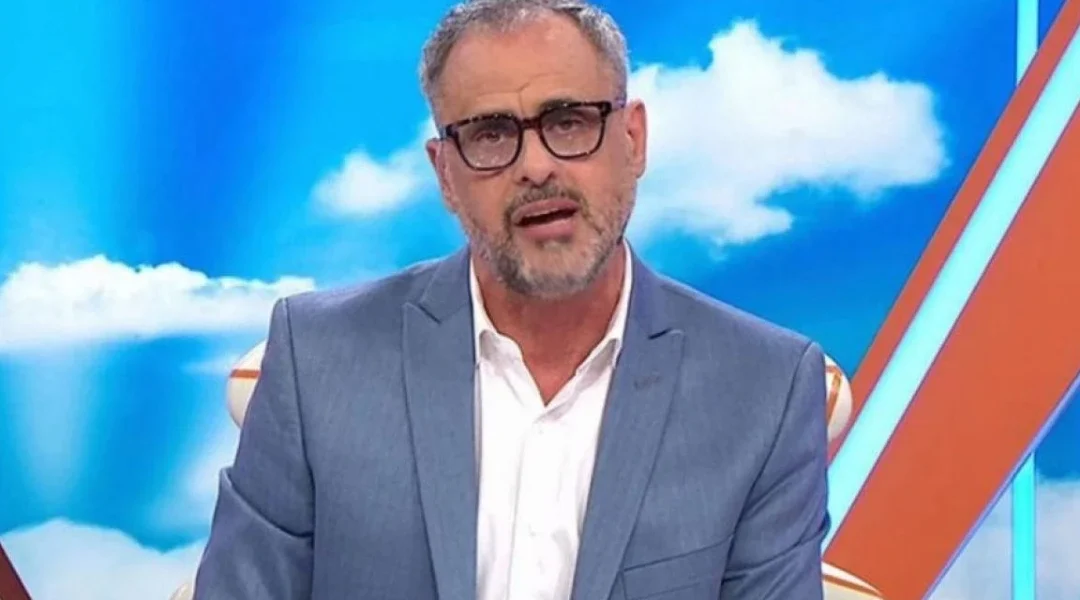 Engancharon a Jorge Rial con su misteriosa nueva novia y se filtró una foto bien intrusa