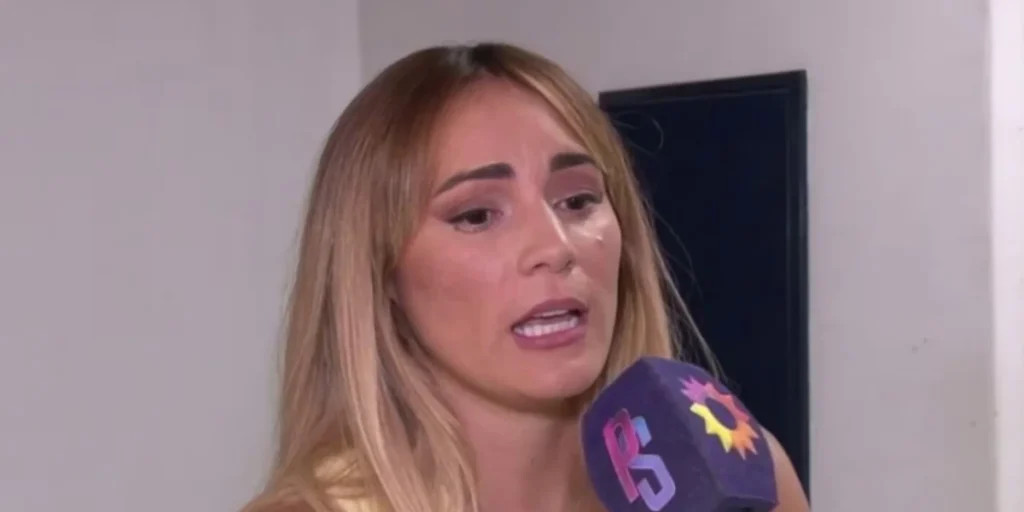 Escándalo, trompadas y video: engancharon a Rocío Oliva enloquecida en un boliche y las imágenes son fuertes
