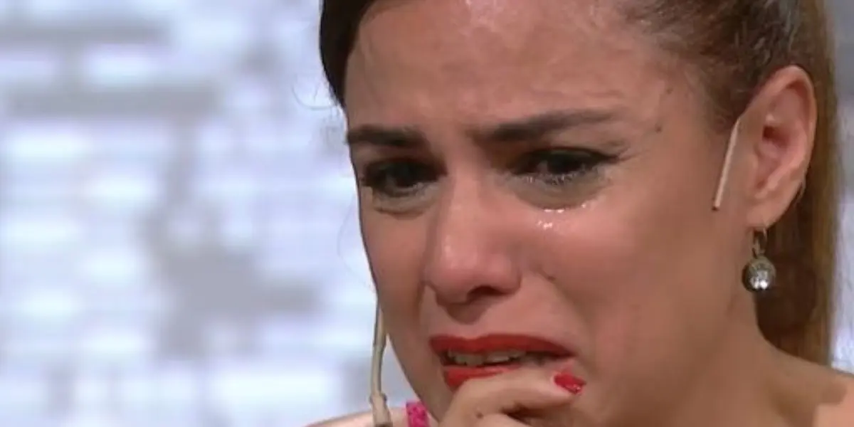 Marina Calabró llorando