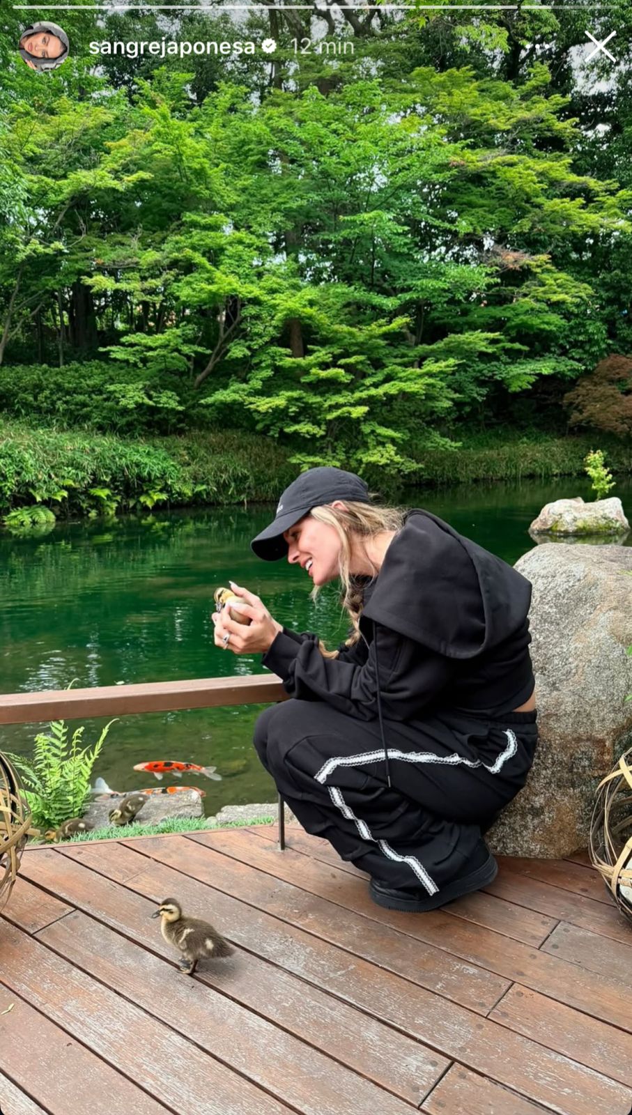 La China Suárez en Japón