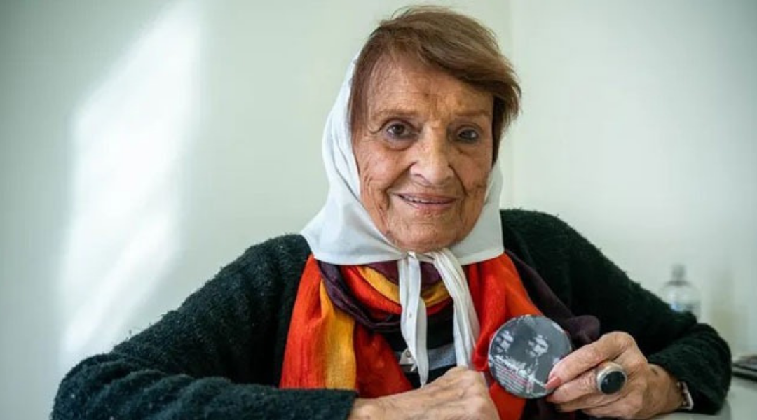 Murió Taty Almeida, presidenta de Madres de Plaza de Mayo y símbolo de la lucha por los desaparecidos