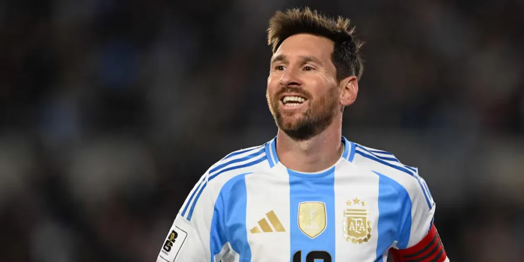 Qué tatuaje tiene Lionel Messi en la espalda: la mujer que no es Antonela Roccuzzo