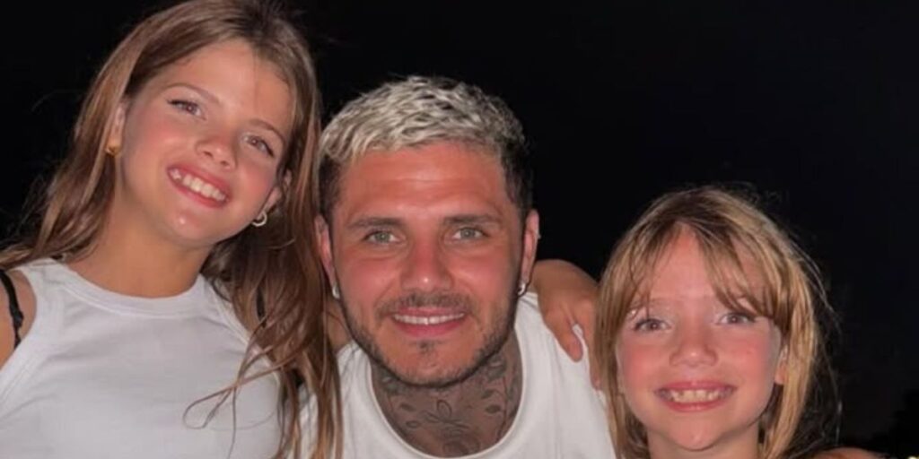 Francesca e Isabella Icardi junto a su papá Mauro