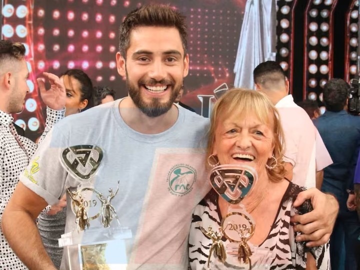 Nico Occhiato y su abuela Conce en el Bailando