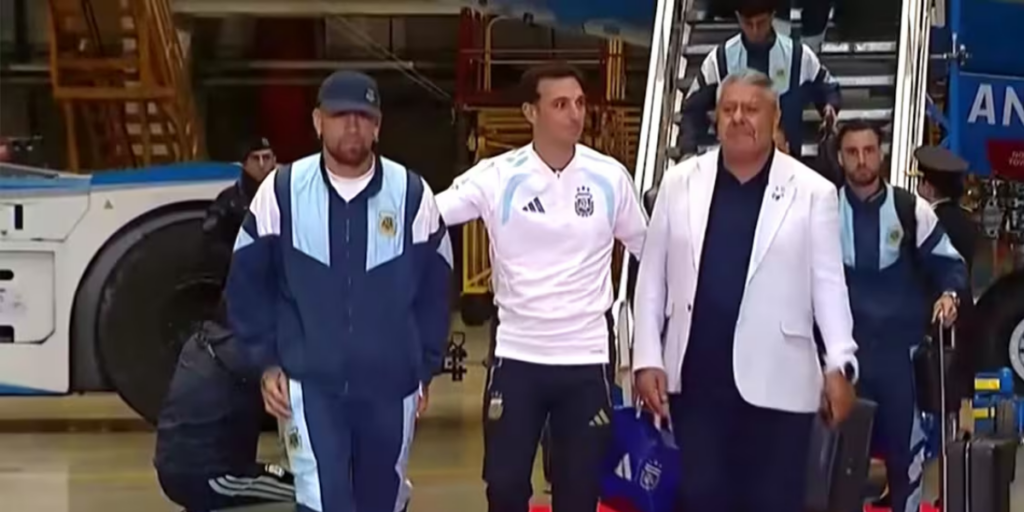 Así llegó la Selección Argentina a Ezeiza