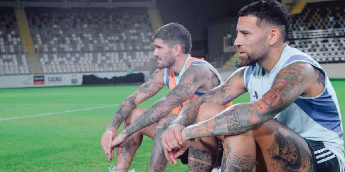 Los utileros de la Selección Argentina contaron lo que De Paul y Otamendi no querían que se sepa Los utileros de la Selección Argentina contaron lo que De Paul y Otamendi no querían que se sepa