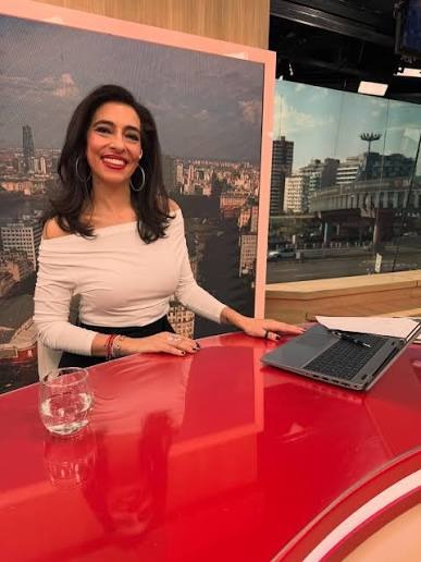 Tuvieron que sacar del aire a Roxy Vázquez tras un ataque de risa