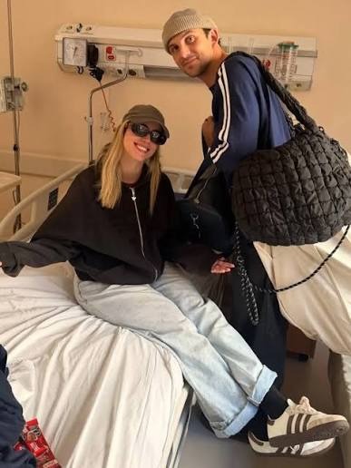 Denisse González recibió el alta médica y su novio, Bautista Mascia, la acompañó