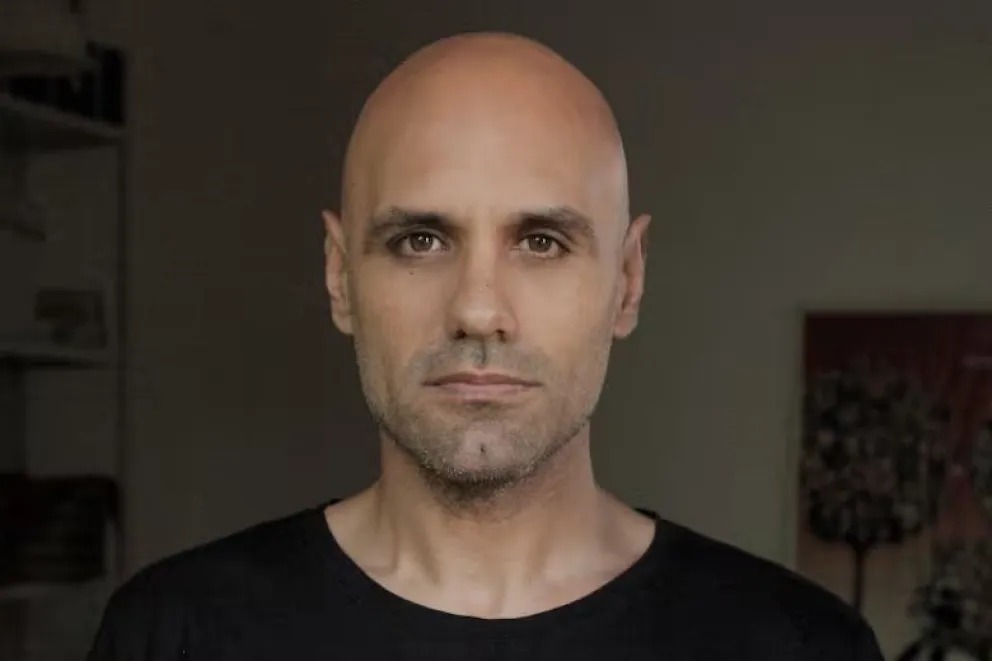 El director reveló qué significa la uña en la serie de Moria y sorprendió a todos