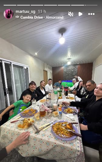 Entre amigos y familia, La Joaqui y Tiago PZK blanquearon el romance